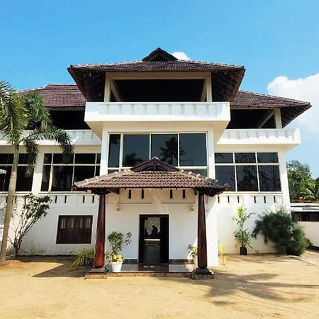 Cherai Beach Palace Eksteriør billede