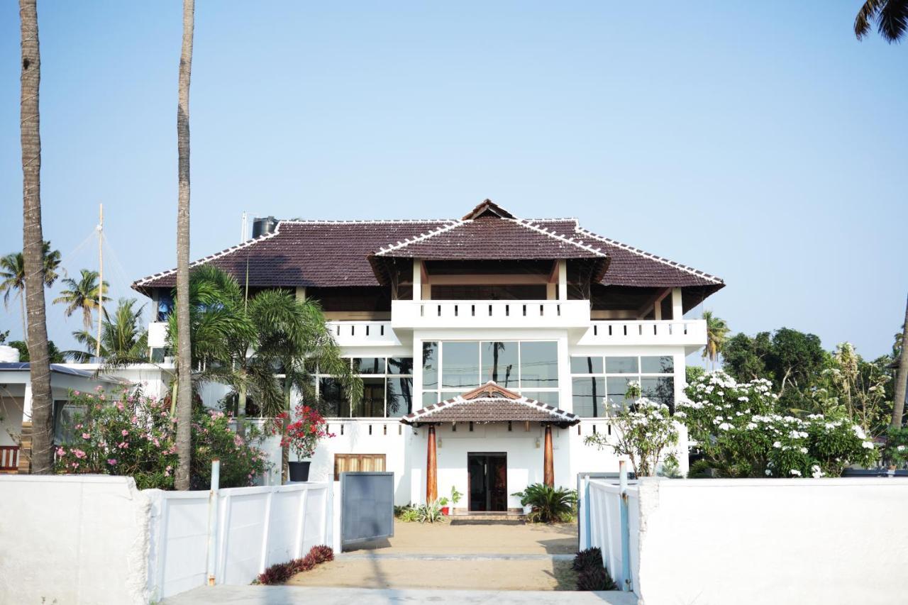 Cherai Beach Palace Eksteriør billede