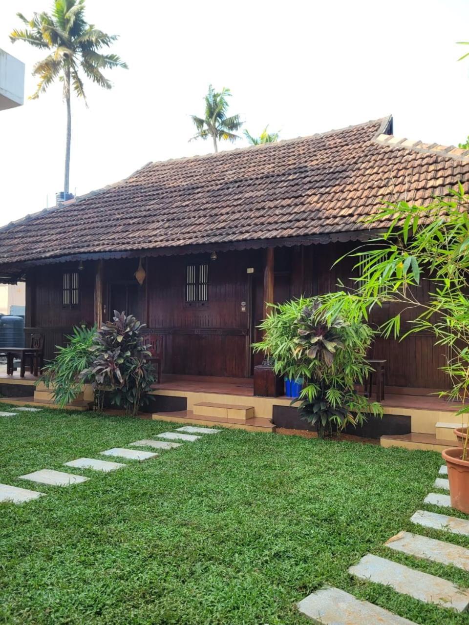 Cherai Beach Palace Eksteriør billede
