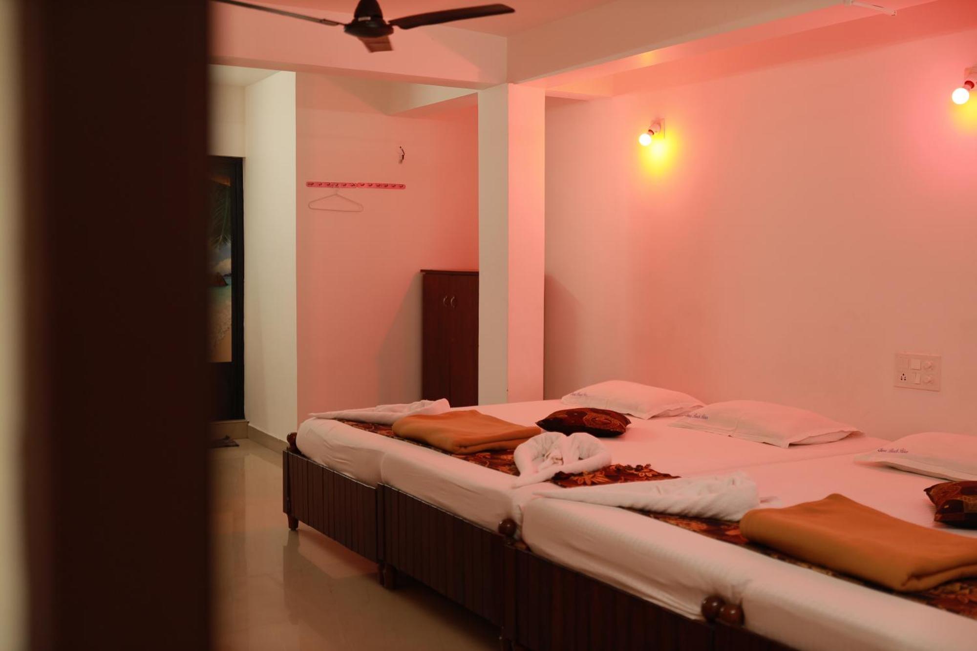 Cherai Beach Palace Eksteriør billede